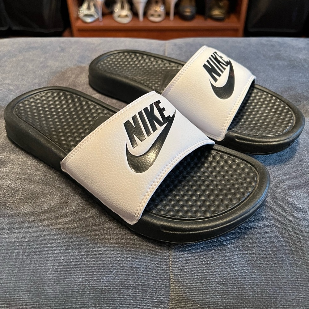 Women’s Nike slides